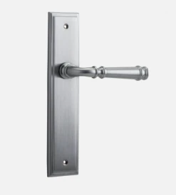IVER DOOR LEVER VERONA STEPPED BACKPLATE Door Handles & Levers